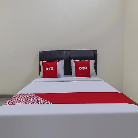 Oyo 91084 Oke Guest House Malang Zewnętrze zdjęcie