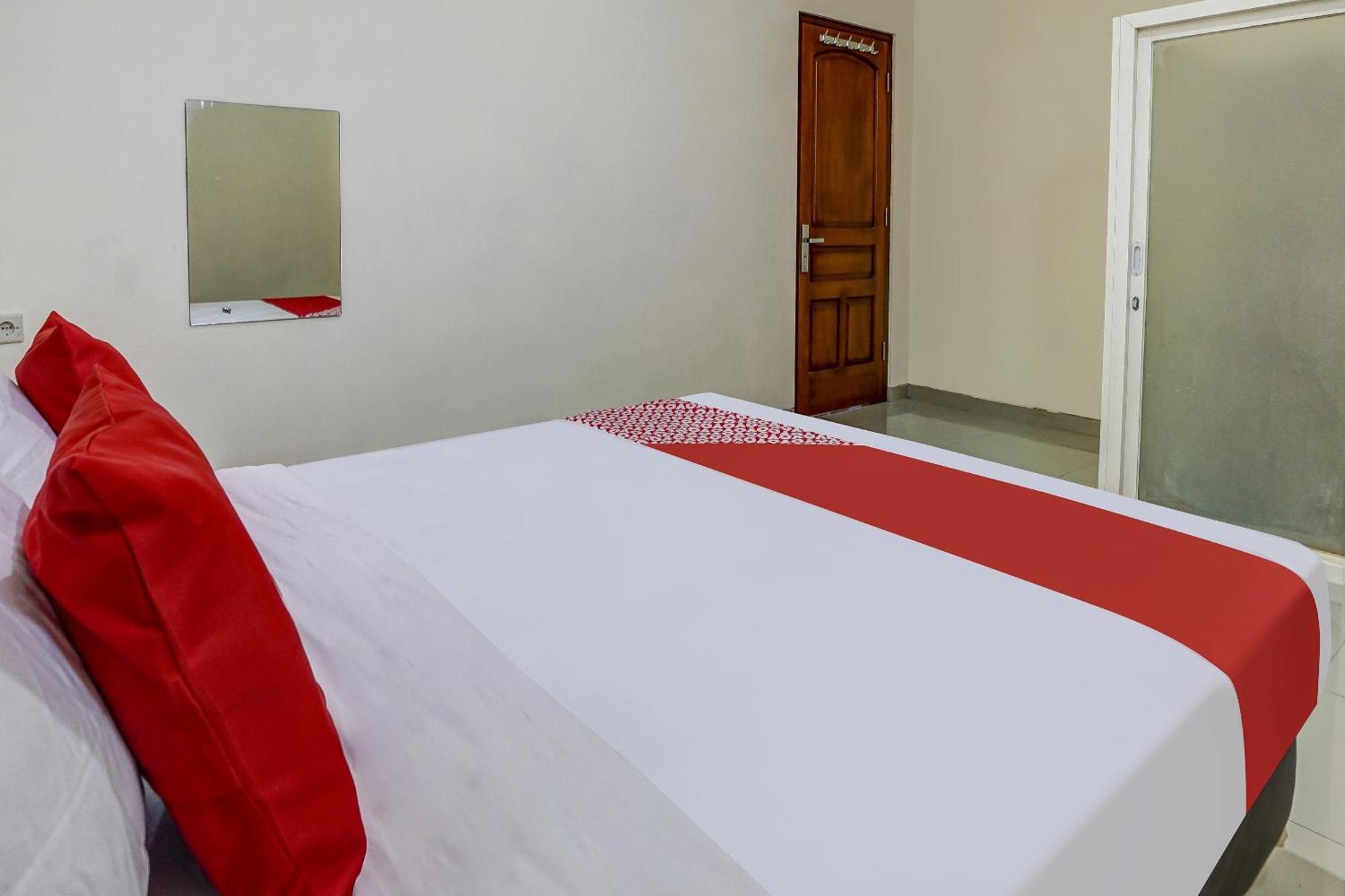Oyo 91084 Oke Guest House Malang Zewnętrze zdjęcie