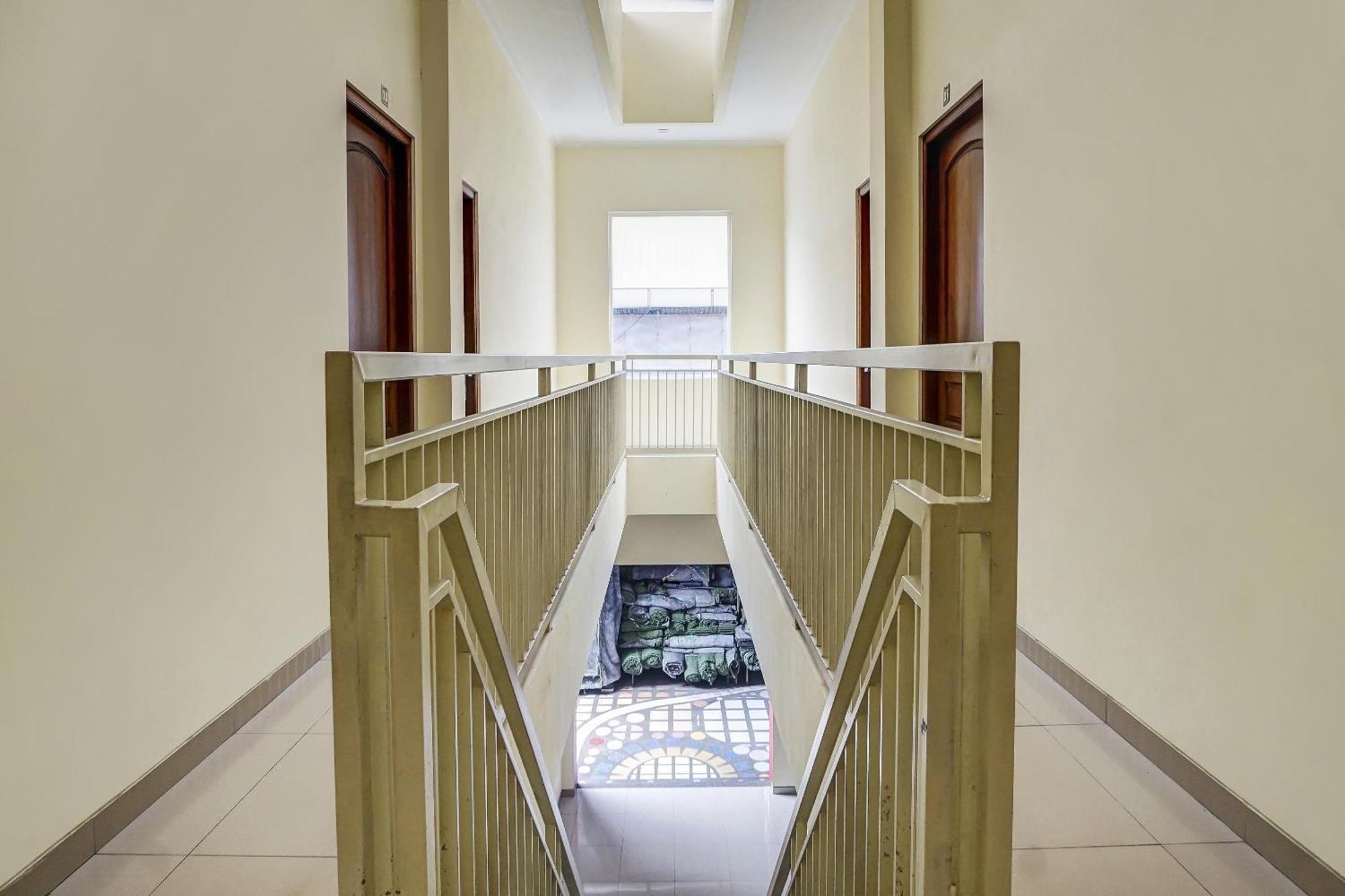 Oyo 91084 Oke Guest House Malang Zewnętrze zdjęcie